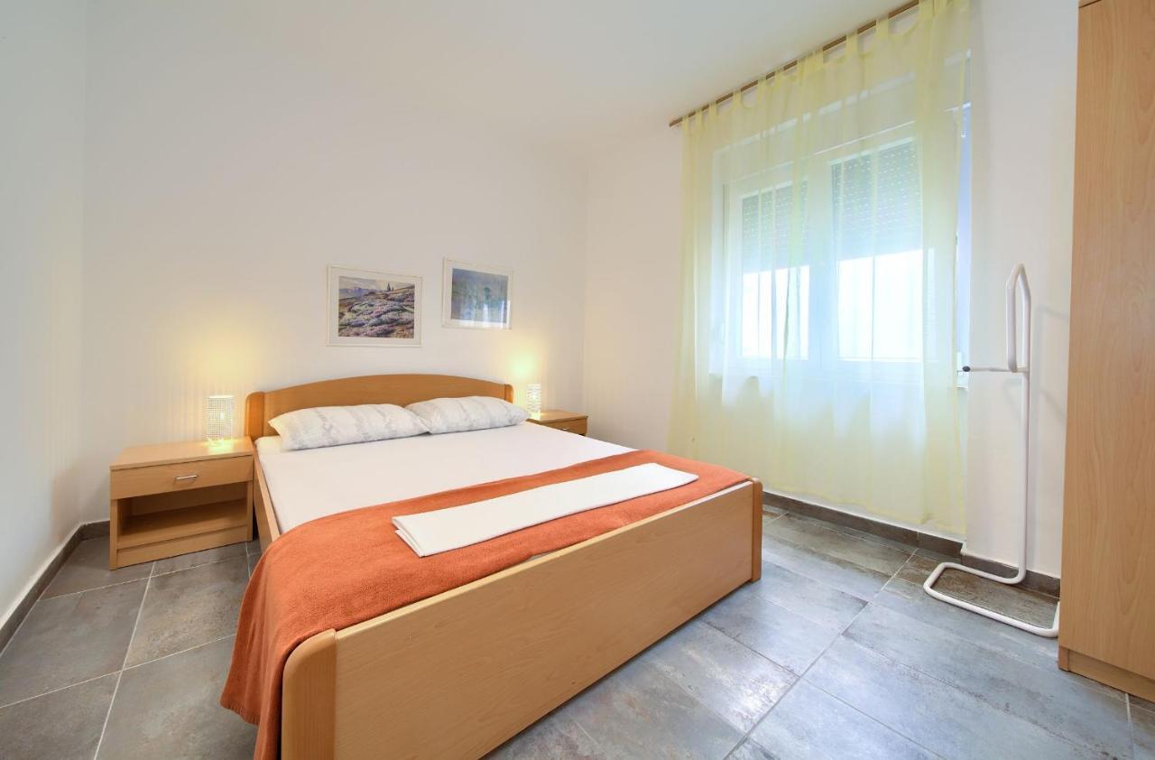 Apartments Dubravka Крк Экстерьер фото