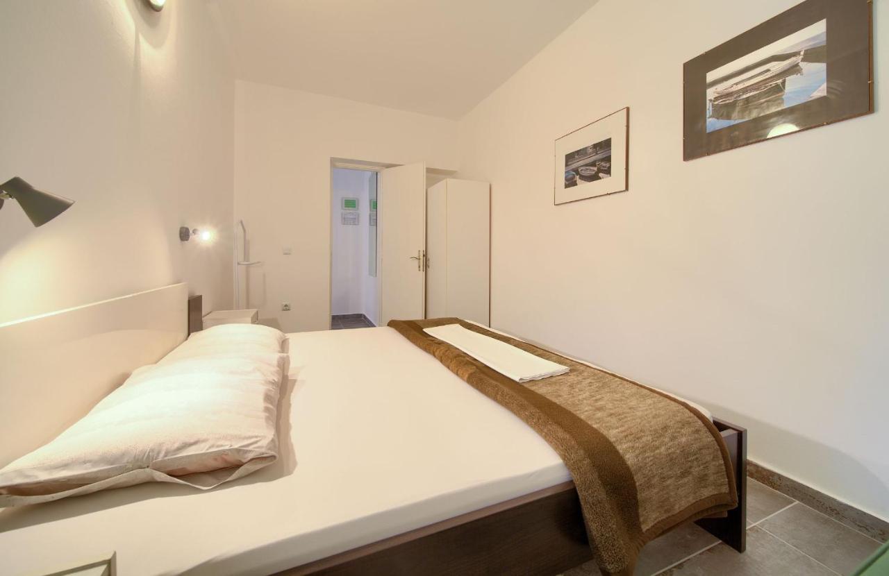 Apartments Dubravka Крк Экстерьер фото