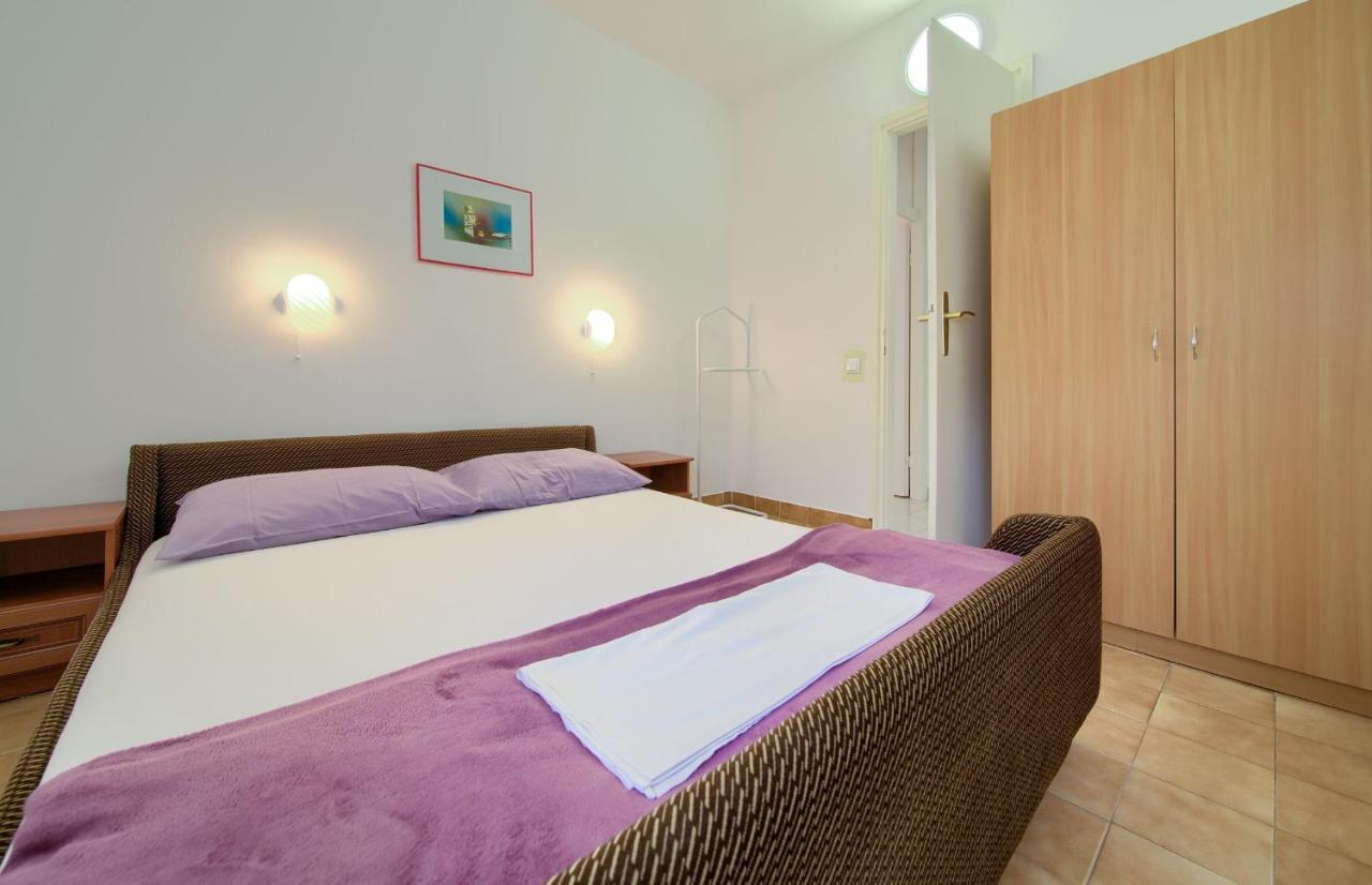 Apartments Dubravka Крк Экстерьер фото